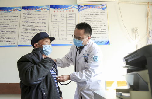 疫情防控與衛生服務雙線并進，健康咨詢助力全民健康素養提升